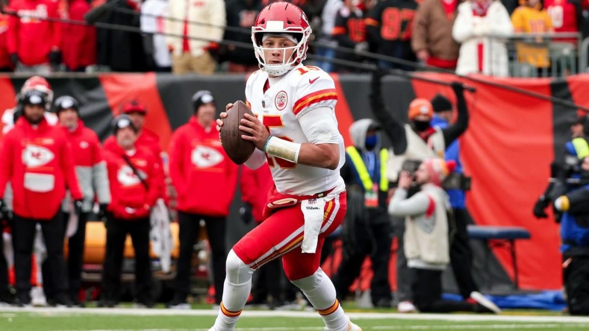 NFL conference championship picks: Chiefs continue rolling vs. Bengals, 49ers come up just short against Rams