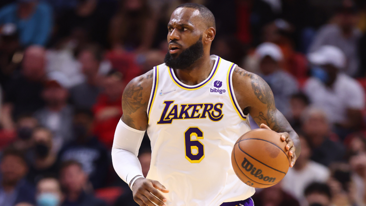 Actualización sobre la lesión de LeBron James: los Lakers se enfrentan a los 76ers el jueves, día a día con un problema en la rodilla