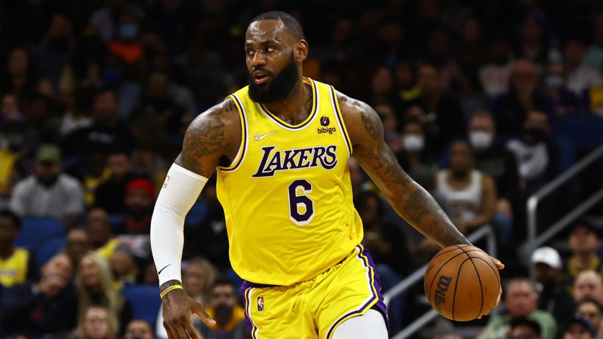 LeBron James of the Lakers is now second in NBA's all time scoring list thumbnail