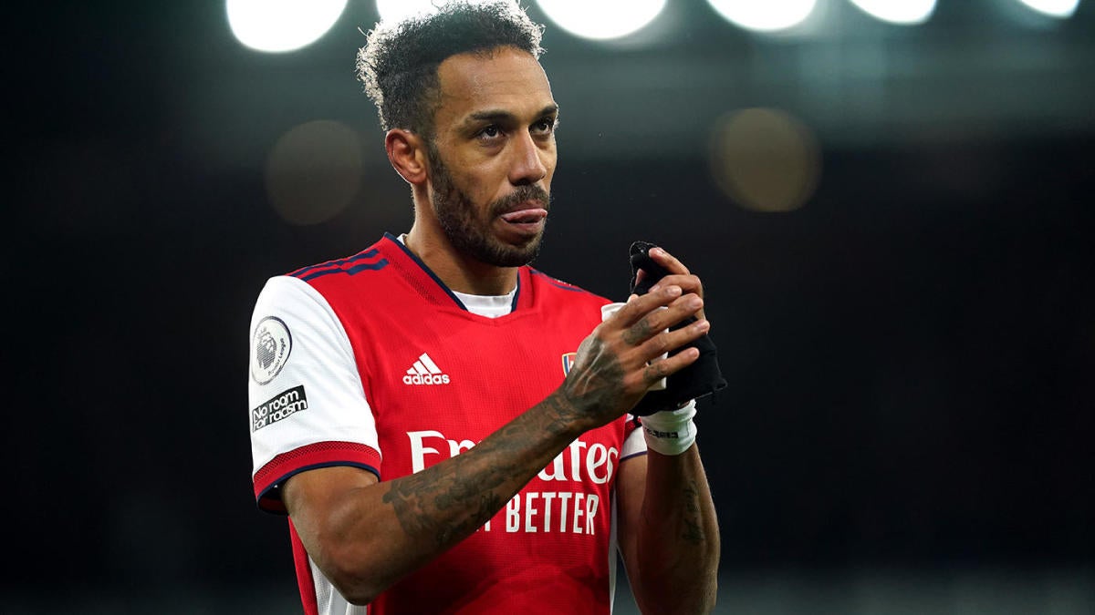 Transfer deadline day: Barcelona secure Pierre-Emerick Aubameyang deal with Arsenal after dramatic turnaround