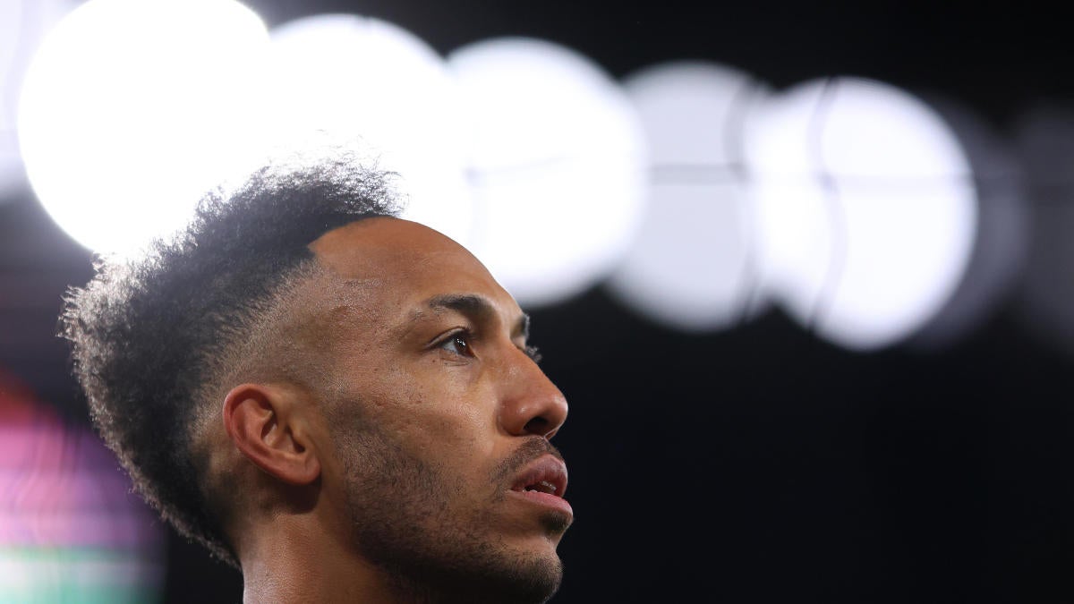 Transfer deadline day: Pierre-Emerick Aubameyang to Barcelona talks collapse after Arsenal striker exits Spain