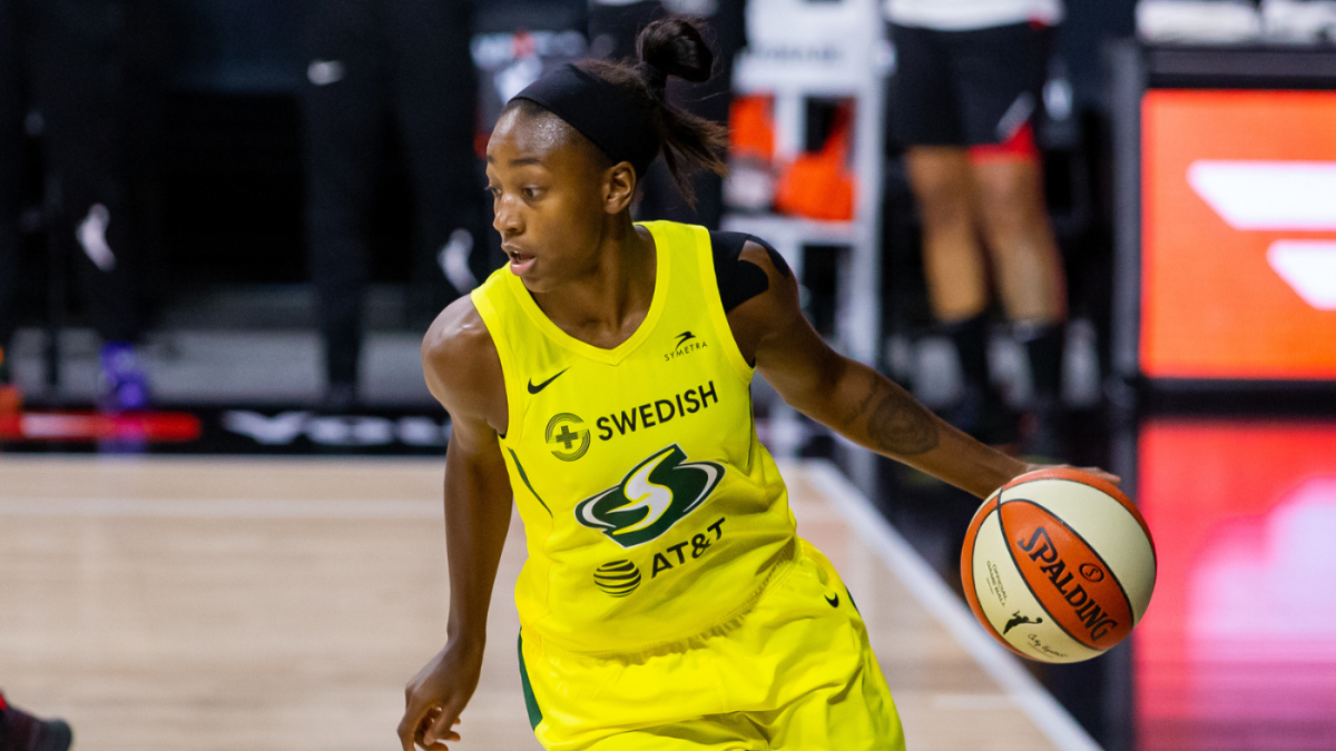 To even get consideration from free agent-to-be Jewell Loyd, Sky