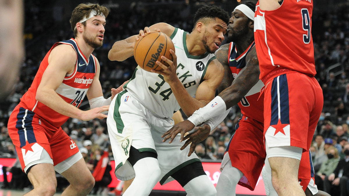 Bucks' Giannis Antetokounmpo notches 29th career triple ...