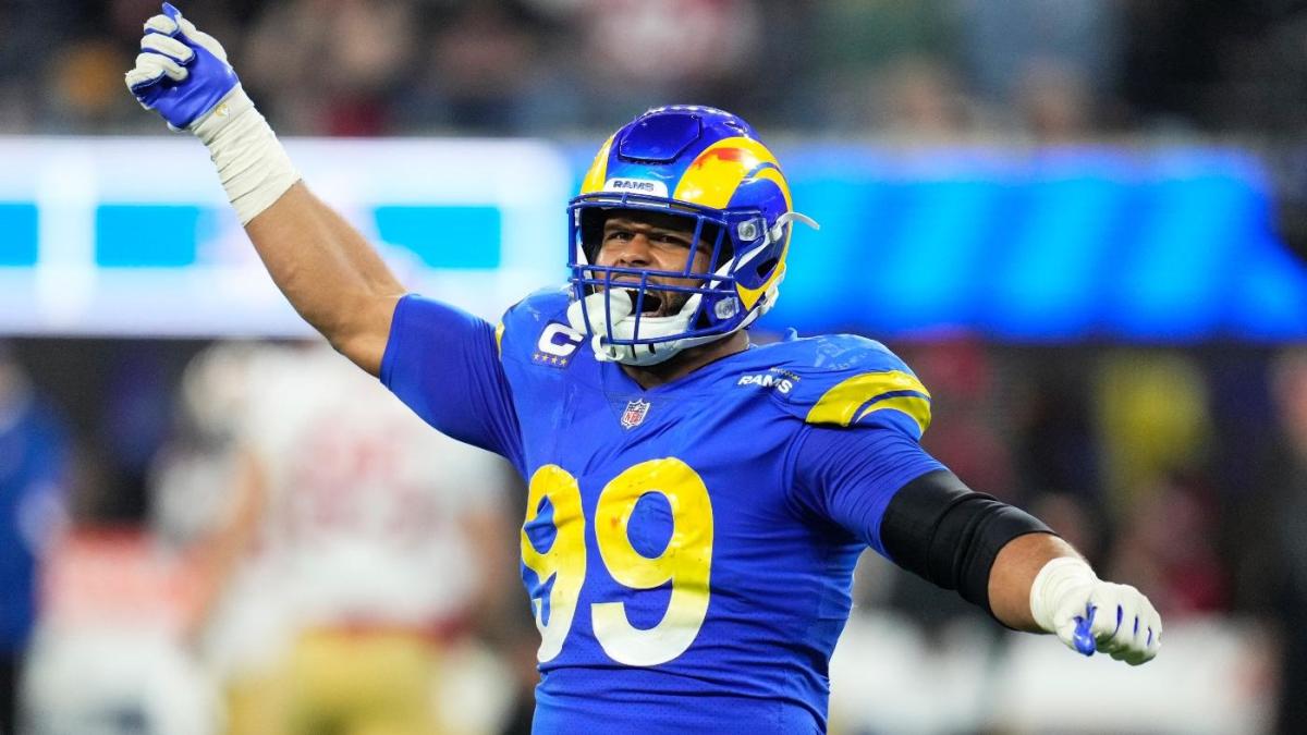 Aaron Donald says he'll remain with Rams and continue playing football as  long as Sean McVay remains 