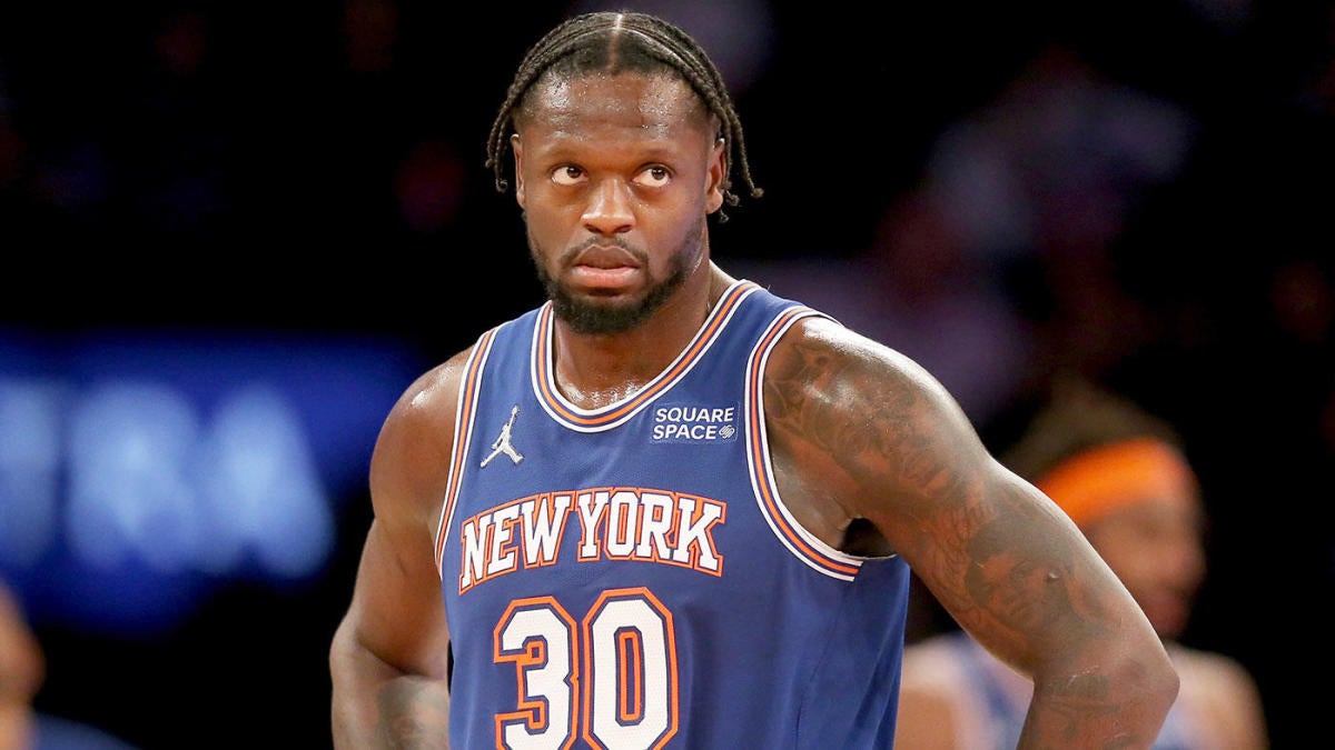 WATCH: Knicks' Julius Randle Gets Emotional After Receiving Most Improved  Player Award From Son - EssentiallySports