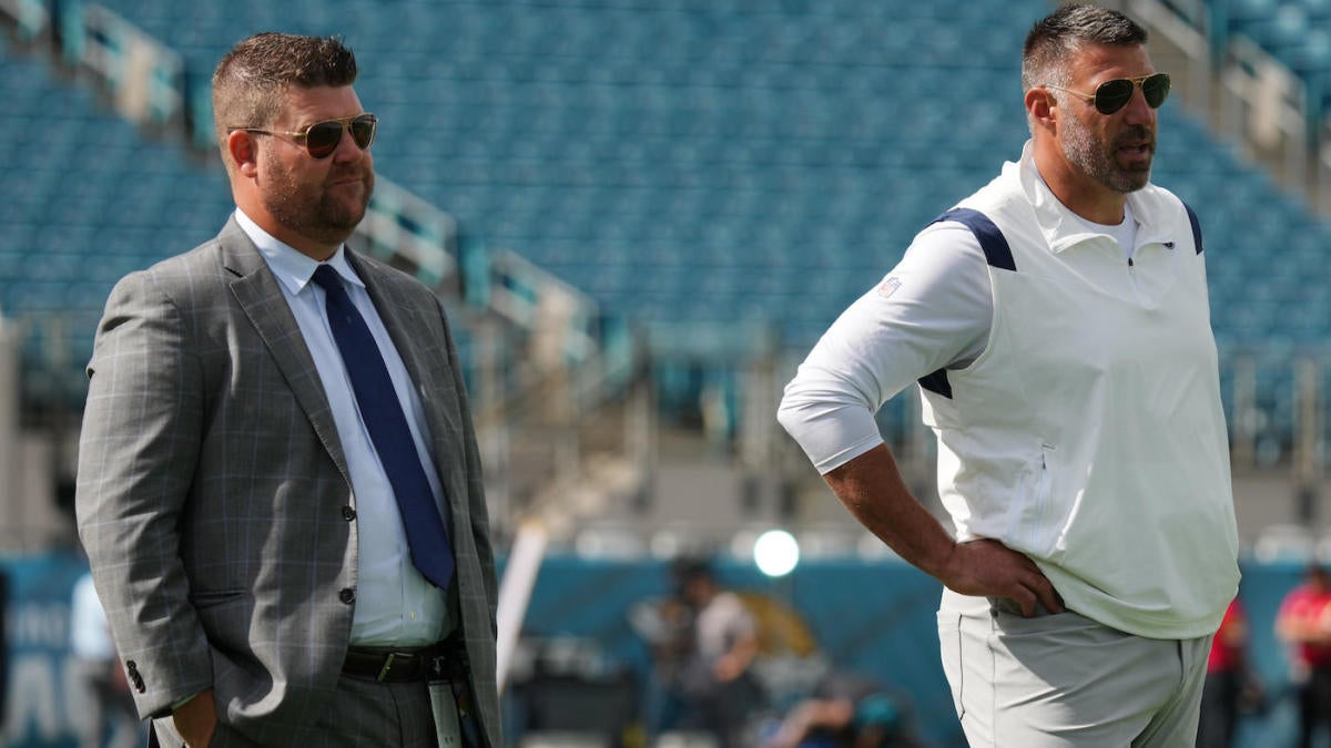 Titans extend contracts for both Mike Vrabel and Jon Robinson