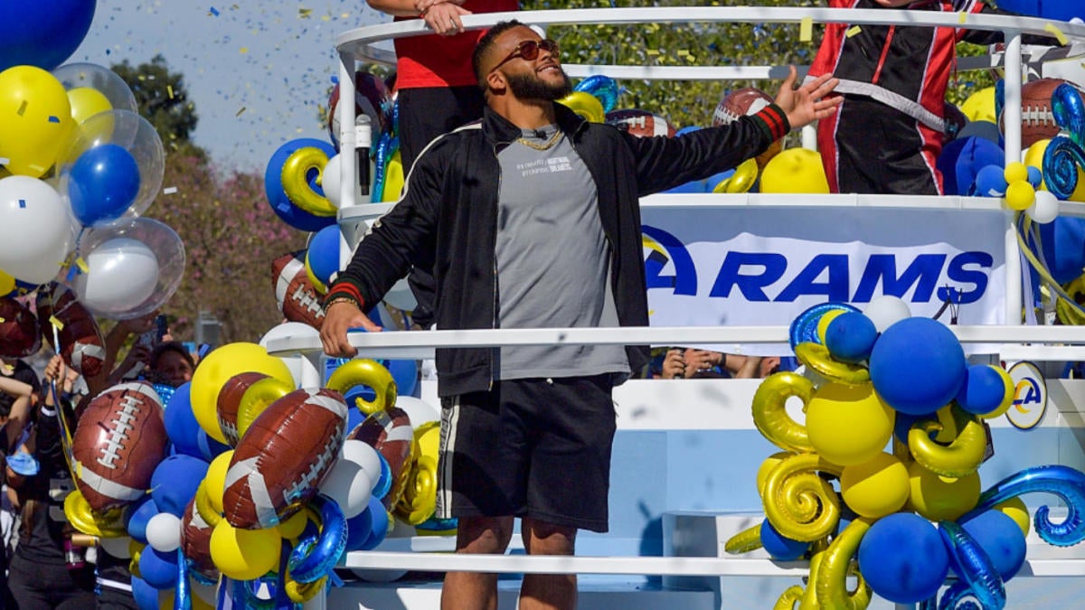 Aaron Donald at Rams' Super Bowl LVI victory parade: 'Why not run it back?'