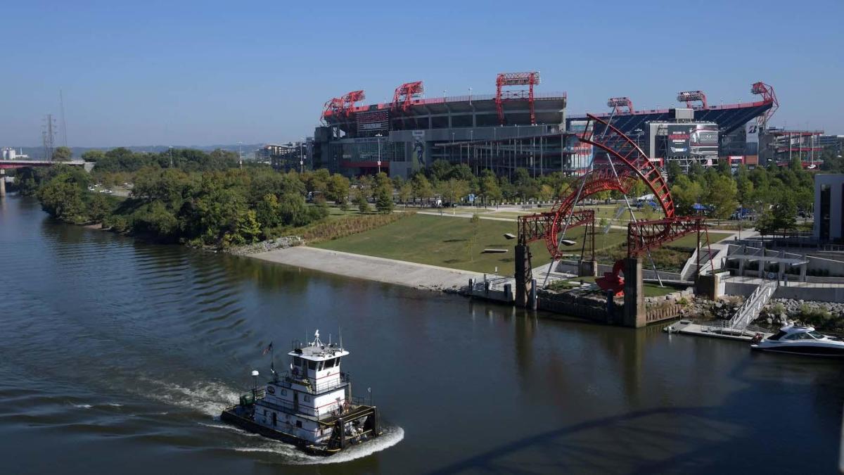 Nashville changes course; will look at new Titans stadium