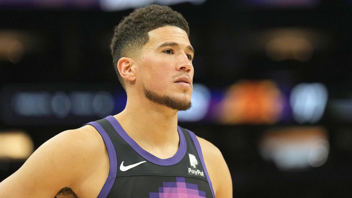 Suns' Devin Booker enters NBA's health and safety protocols as first-place  Phoenix now without top two stars - CBSSports.com