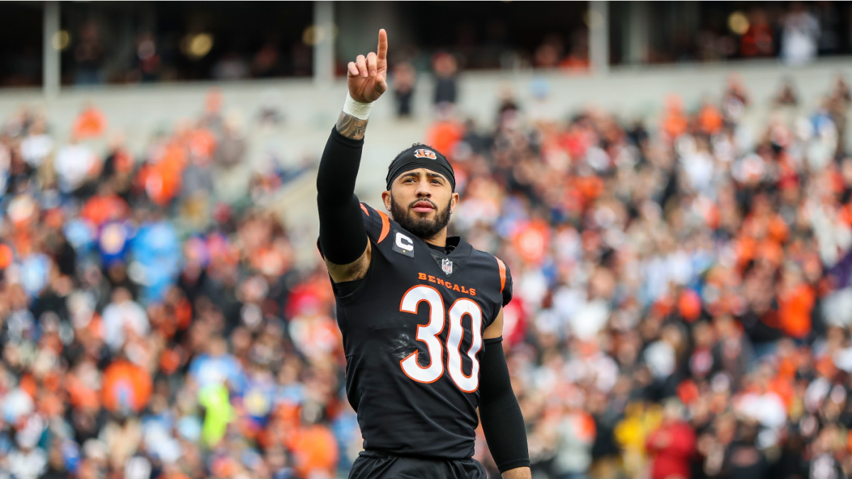 Jessie Bates III Cincinnati Bengals Game-Used #30 White Jersey vs. Chicago  Bears on September 19 2021