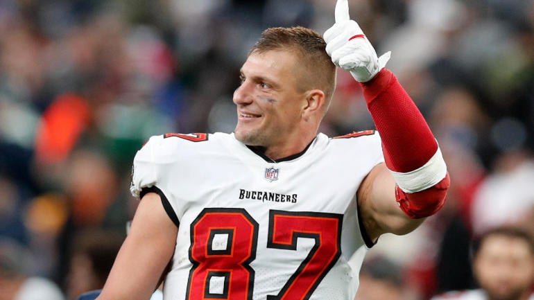gronk.jpg