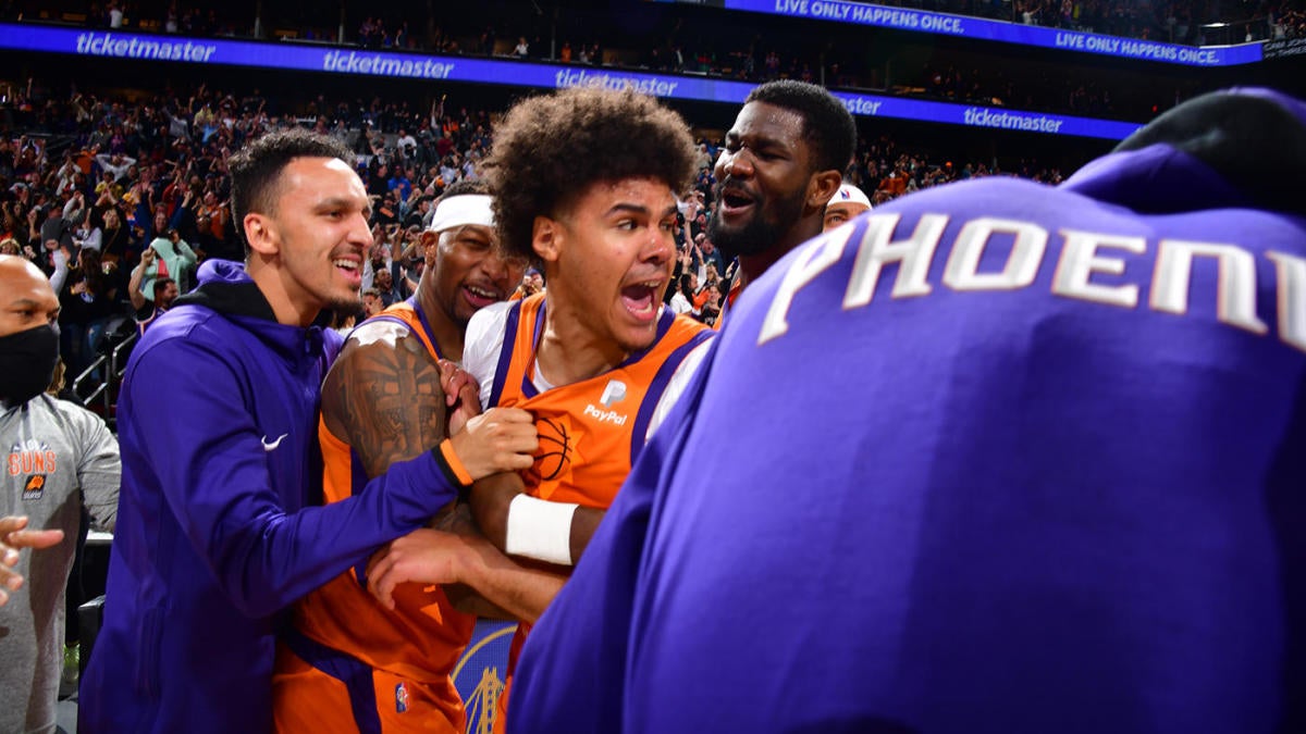 Cam Johnson dari Suns mengubur Knicks dengan pemukul bel setinggi 30 kaki yang memenangkan pertandingan untuk mengakhiri malam karier