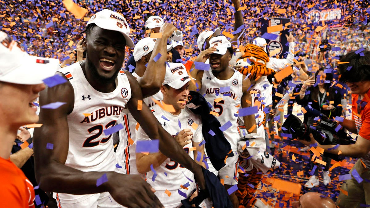 Skor bola basket perguruan tinggi, pemenang dan pecundang: Auburn memenangkan SEC, Kansas, dan Baylor berbagi gelar 12 Besar