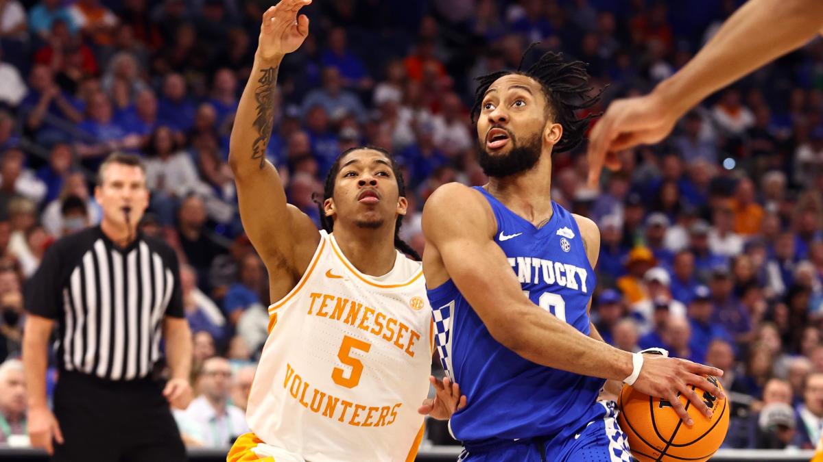 Tennessee mengecewakan Kentucky di Turnamen SEC untuk menjatuhkan Wildcats ke unggulan yang diproyeksikan No. 2, Kansas ke No. 1
