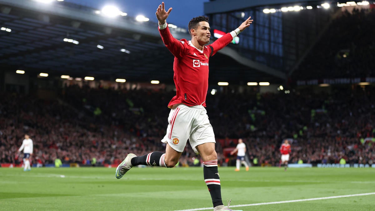 Manchester United vs. Tottenham score: Cristiano Ronaldo hat trick the difference in thrilling 5-goal match