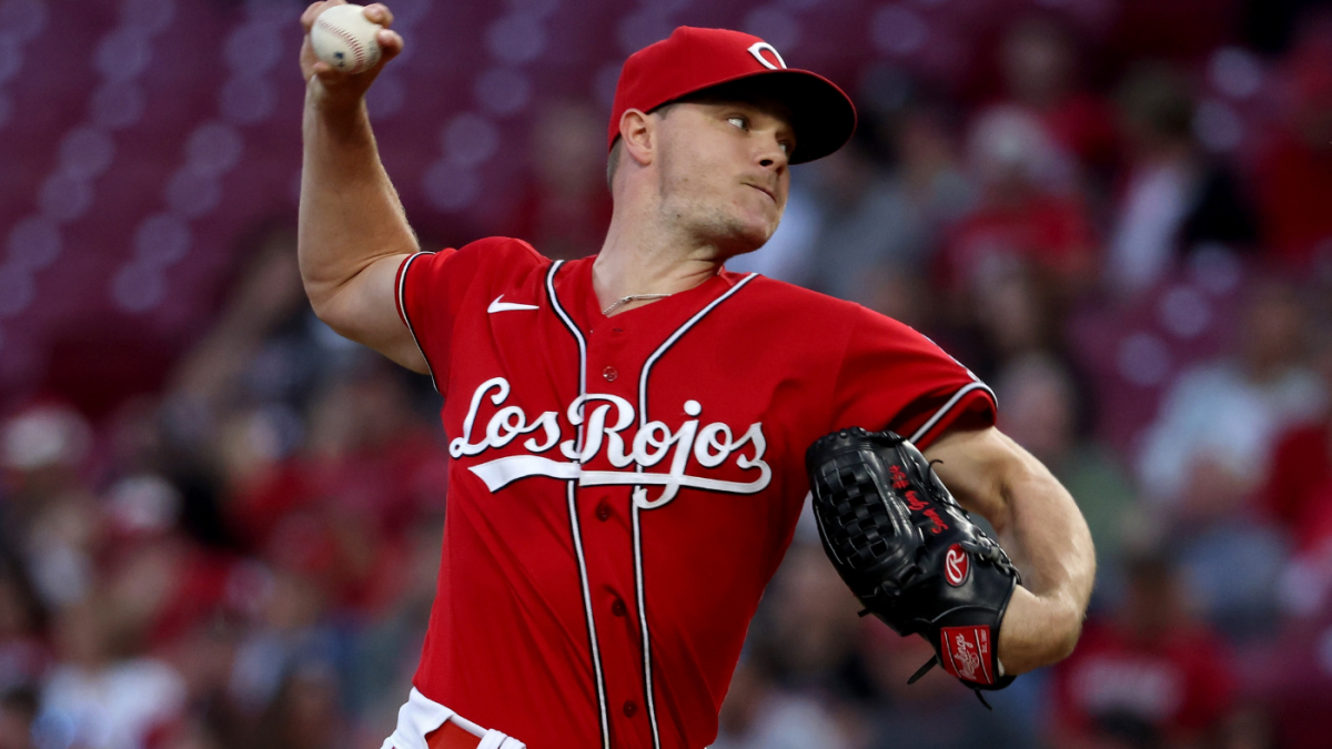 Sonny Gray Cincinnati Reds Game-Used #54 White Jersey with 150 Patch vs.  Pittsburgh Pirates on May 27th and Milwaukee Brewers on July 4th During the  2019 MLB Season - Size 44