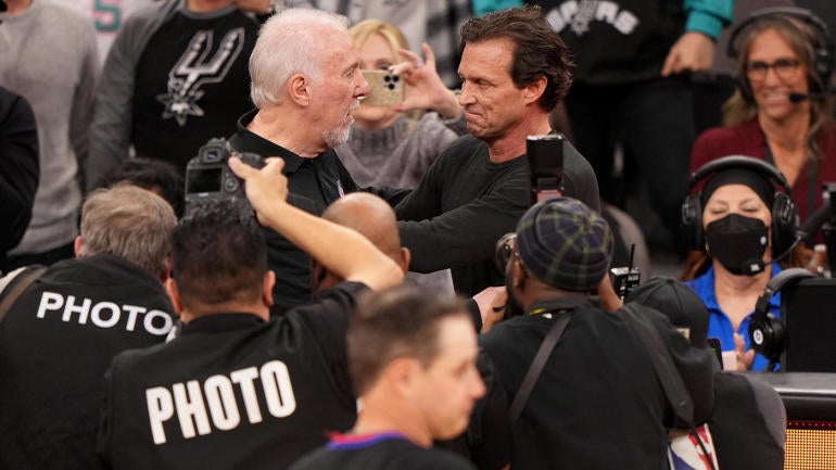 quin-snyder-gregg-popovich.jpg