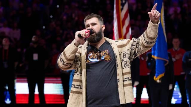 Jason Kelce Pokes Fun at Documentary Success Amid “Taylor Swift Drama”