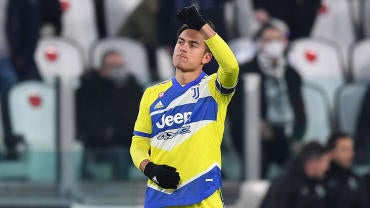 dybala-pointing.jpg