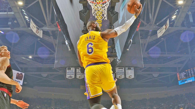 lebron-james-lakers-2-getty.jpg