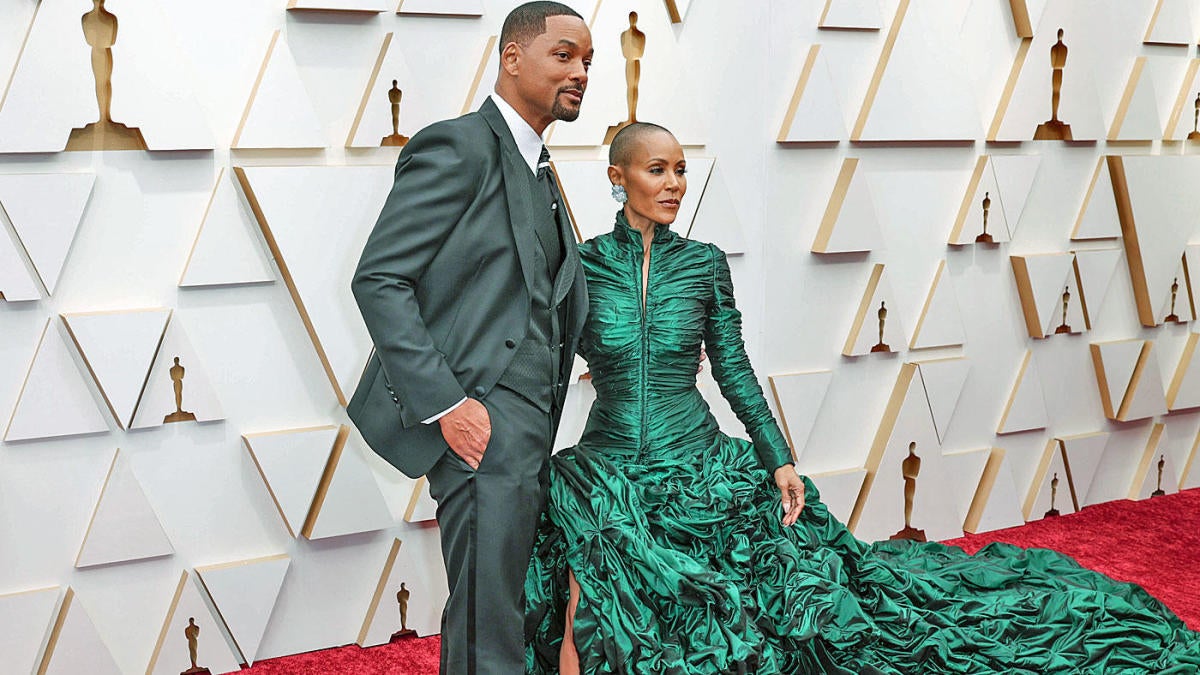Oscar 2022: Bintang NFL yang terkejut bereaksi terhadap Will Smith memukul Chris Rock di Academy Awards