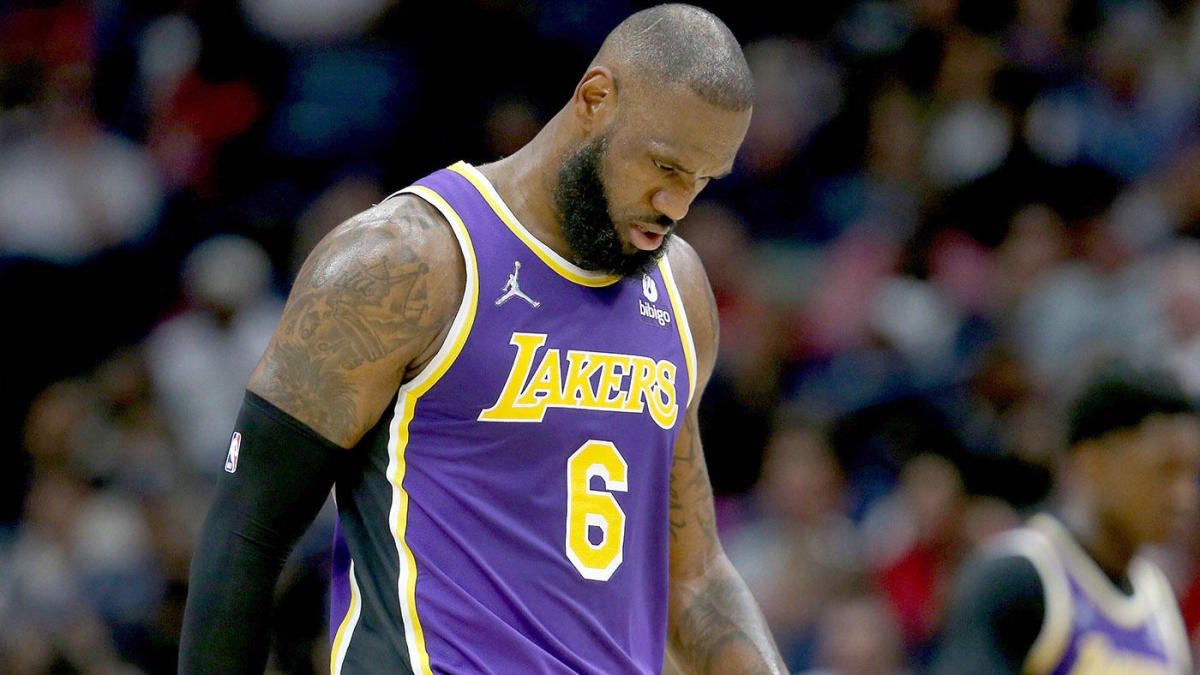 Pembaruan cedera LeBron James: Bintang Lakers mendapat perawatan untuk pembengkakan di pergelangan kaki, diragukan Selasa vs. Mavericks