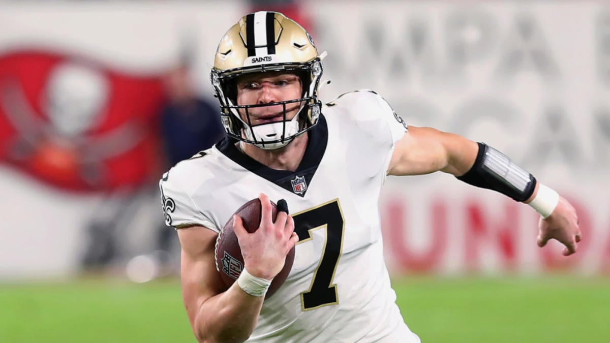 Is playing Taysom Hill at tight end the best move by the Saints