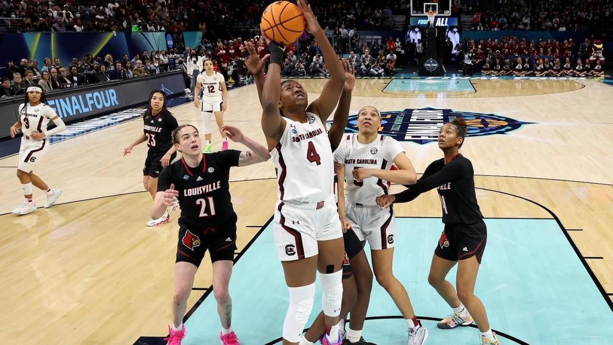 Women’s Final Four 2022 live: South Carolina and Louisville, UConn and Stanford facing off in Minneapolis