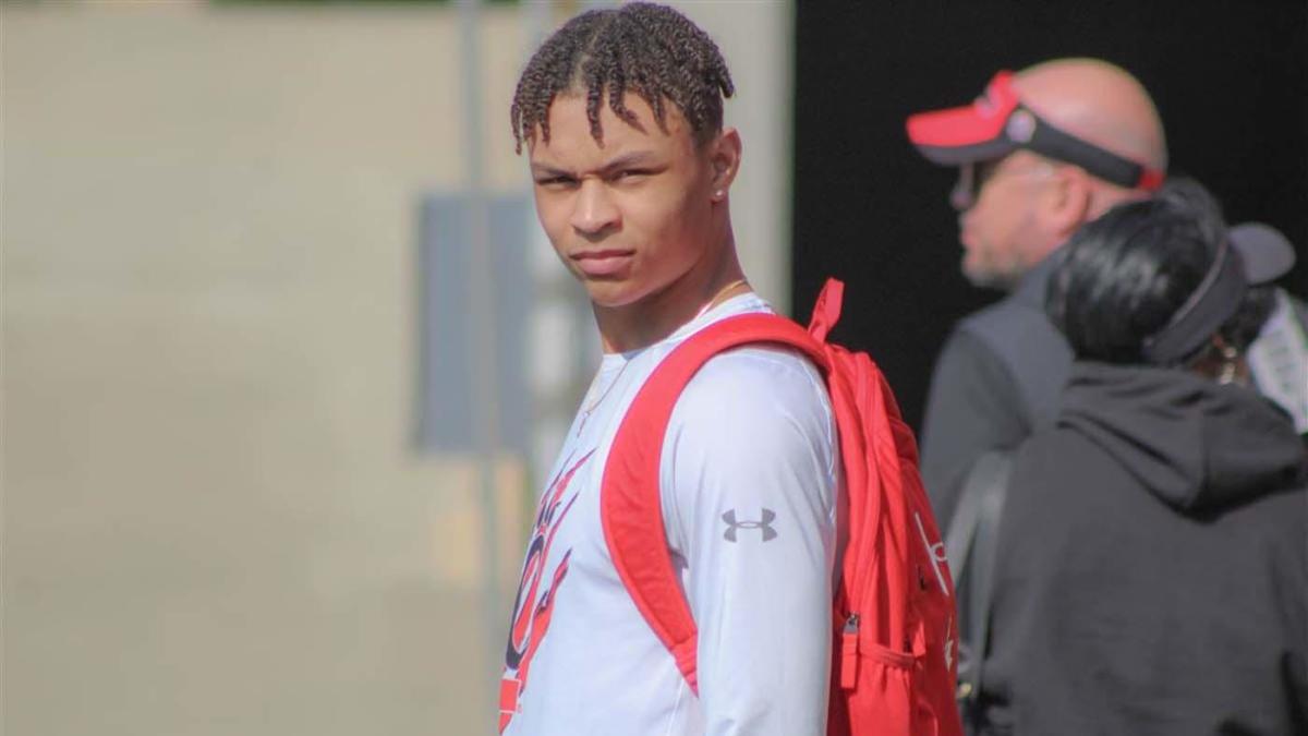 Perekrutan sepak bola Ohio State: Keamanan bintang empat Malik Hartford berkomitmen untuk Buckeyes di CBS Sports HQ