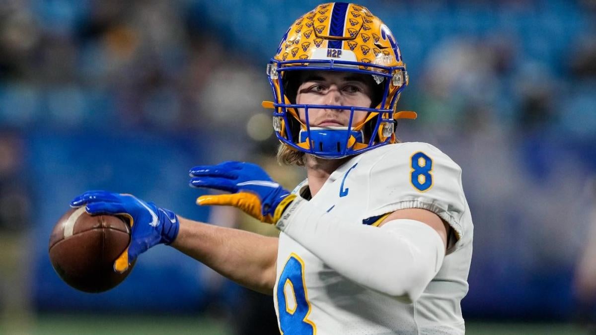 2022 NFL Draft: Steelers pick Kenny Pickett at No. 20 overall; latest  first-round QB taken in 25 years 