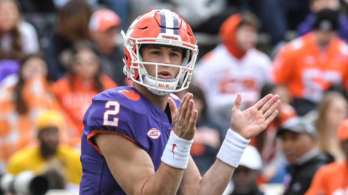 The Sporting News on X: Here are SN's Top 10 college football QB's for 2022  