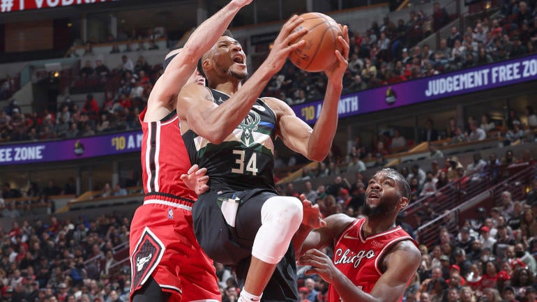 giannis-antetokounmpo-usatsi-nba.jpg