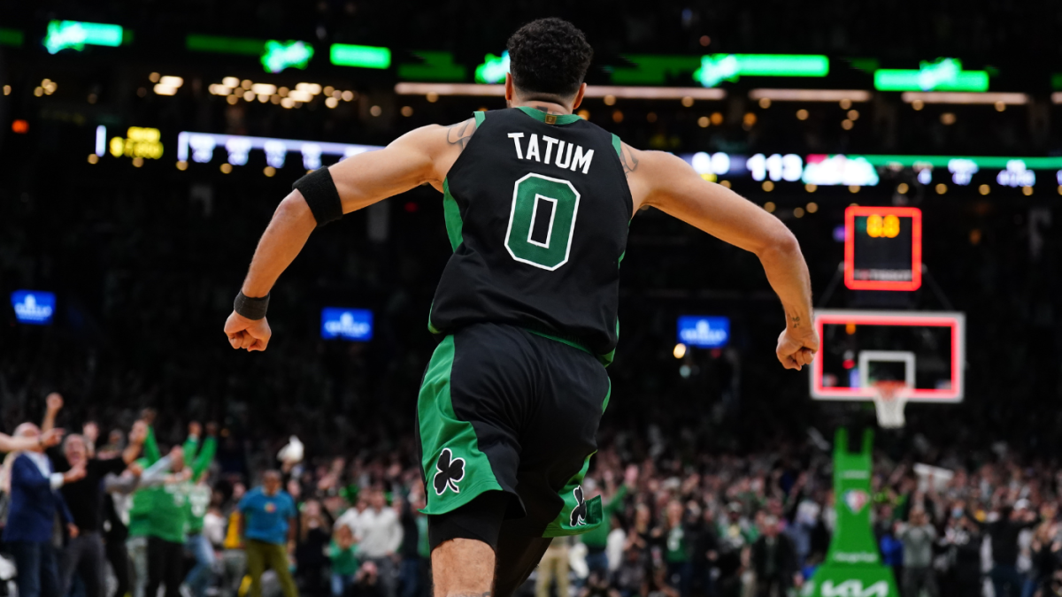 Jayson Tatum Boston Celtics Unsigned 2022 NBA Eastern Conference First  Round Game 1 Winning Buzzer-Beater Photograph