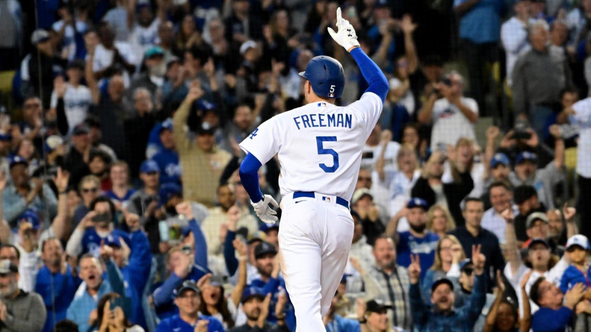 Dodgers’ Freddie Freeman hits a home run in first at-bat against the Braves – CBS Sports