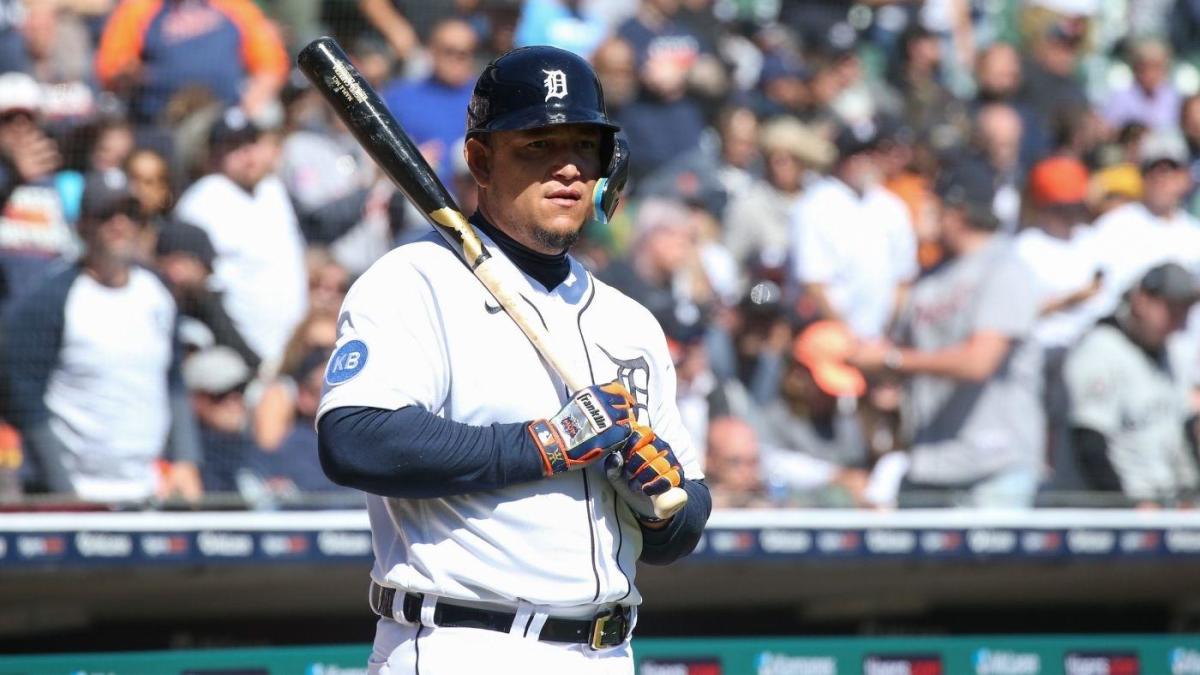 Tigers' Miguel Cabrera takes pregame spin, then gets 2 more hits