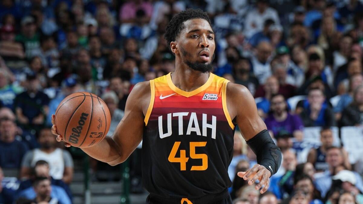 Donovan Mitchell Throwback Utah Jazz - Nba - Magnet