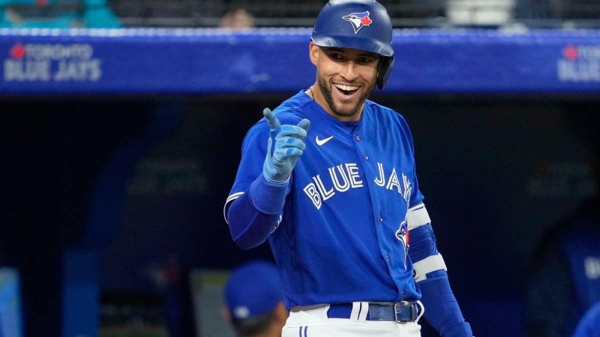 Blue Jays' George Springer rips leadoff homer in first at-bat against  Astros in Houston