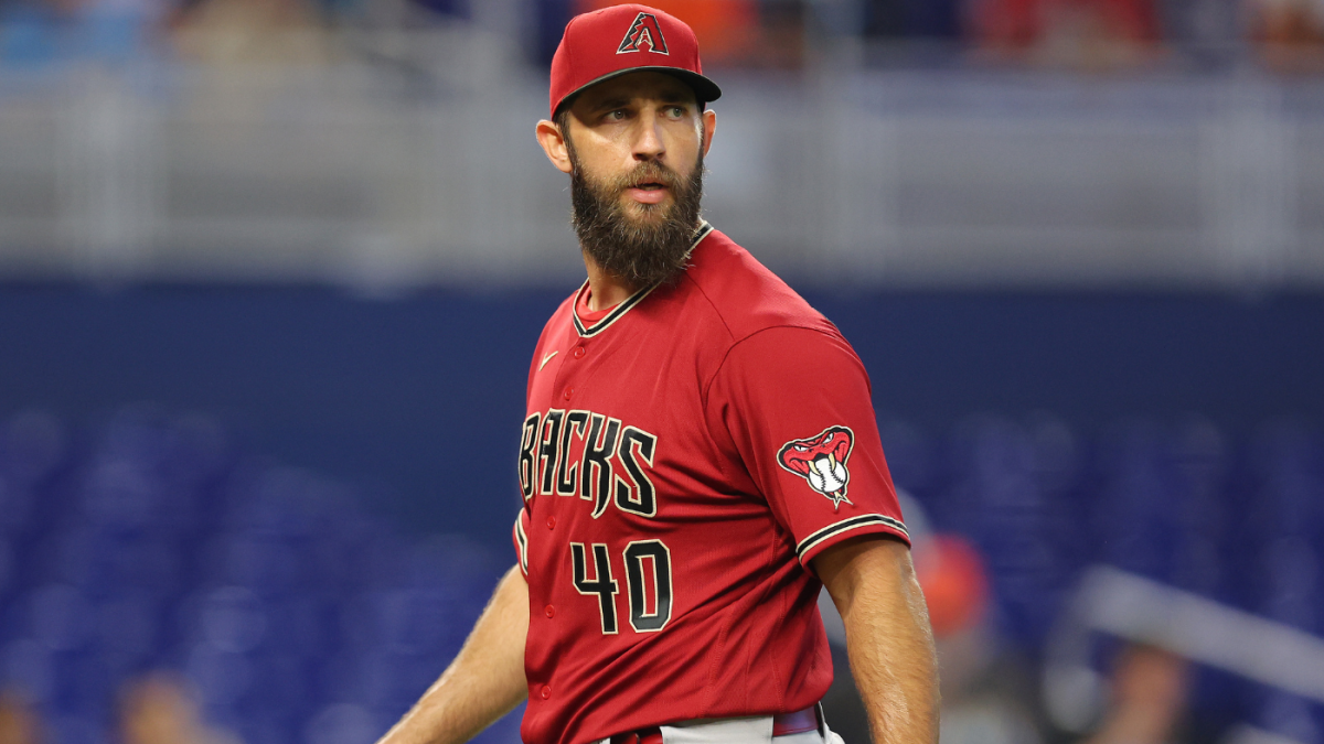 Diamondbacks’ Madison Bumgarner ejected after just one inning following heated exchange with umpire – CBS Sports
