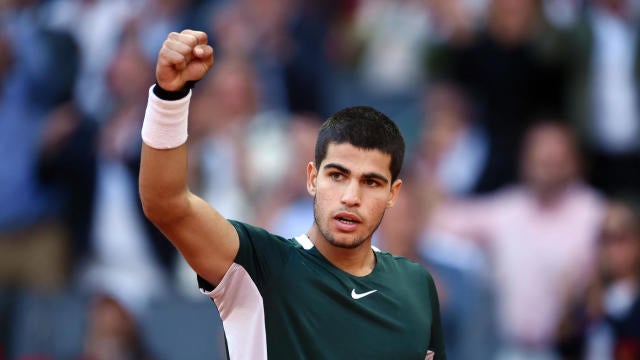 Carlos Alcaraz upsets No. 4 Rafael Nadal, No. 1 Novak Djokovic to reach  Madrid Open final - CBSSports.com