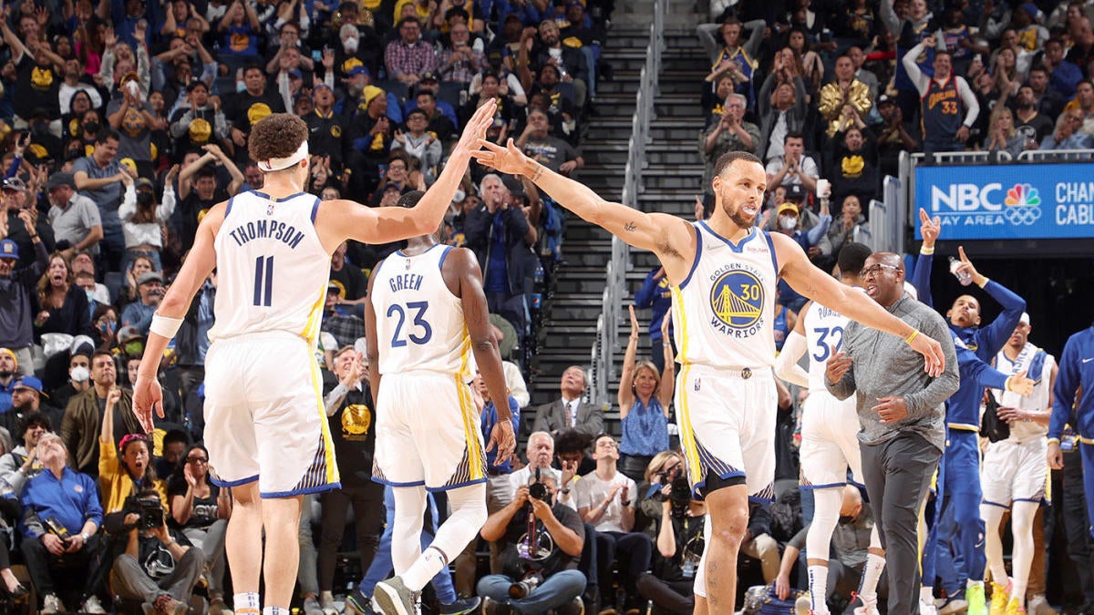 Warriors vs. Grizzlies: Stephen Curry comes up big in fourth quarter, Golden State escapes for 3-1 series lead - CBS Sports