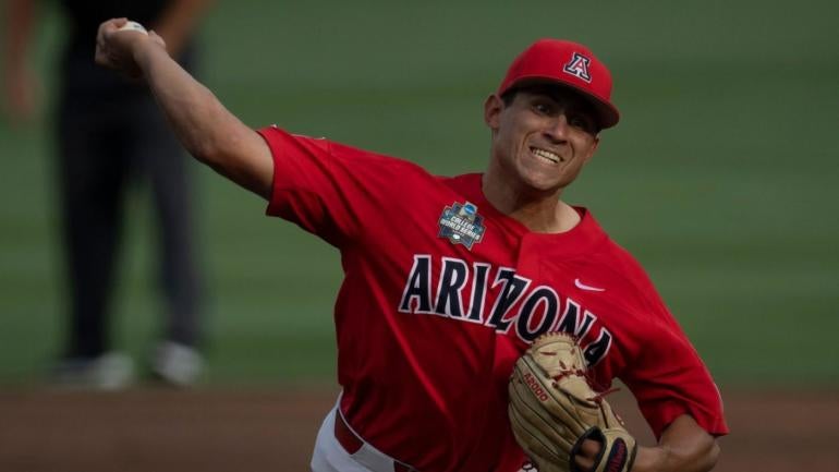 Angels’ Chase Silseth menjadi pemain pertama dari kelas Draf MLB 2021 yang mencapai jurusan pada hari Jumat vs. Atletik