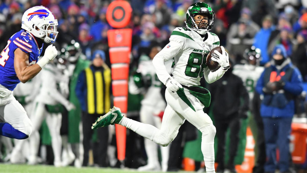 Raiders 2023 Preseason Week 1 Highlights vs. 49ers  Quarterback Aidan  O'Connell finds wide receiver Keelan Cole for a 9-yard touchdown to put the  Raiders up 14-7 before half