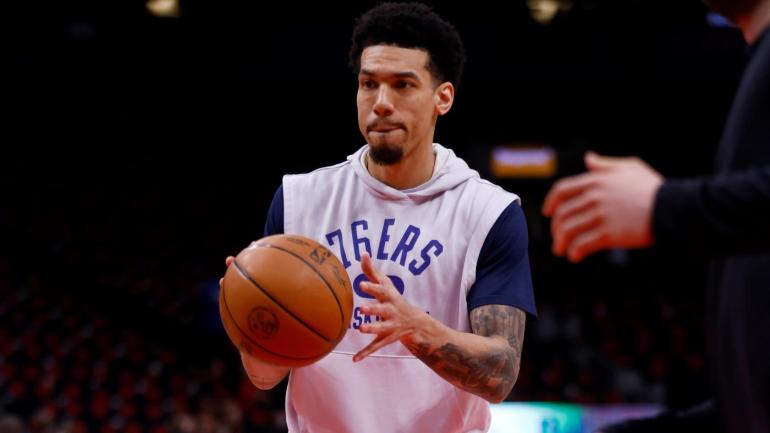 Danny Green expects to return next season from ACL, LCL tears