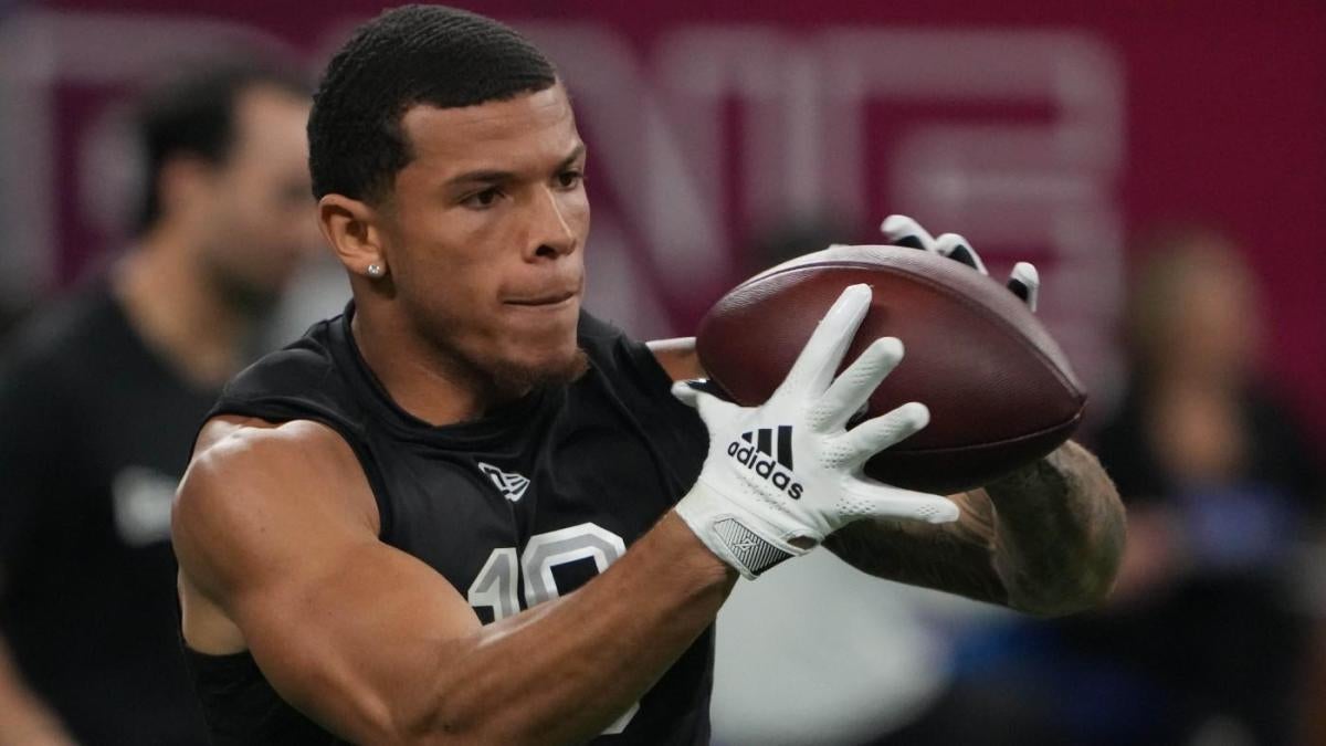 Look: Auden Tate pulled off another ridiculous catch in training camp