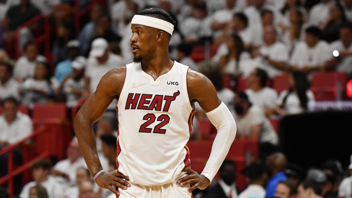 Heat vs. Spurs predictions, odds, line, spread: 2022 NBA picks, Dec. 10 ...