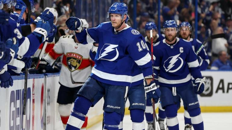 Playoff NHL 2022: Lightning memimpin seri 3-0 setelah menghancurkan Panthers 5-1 di Tampa