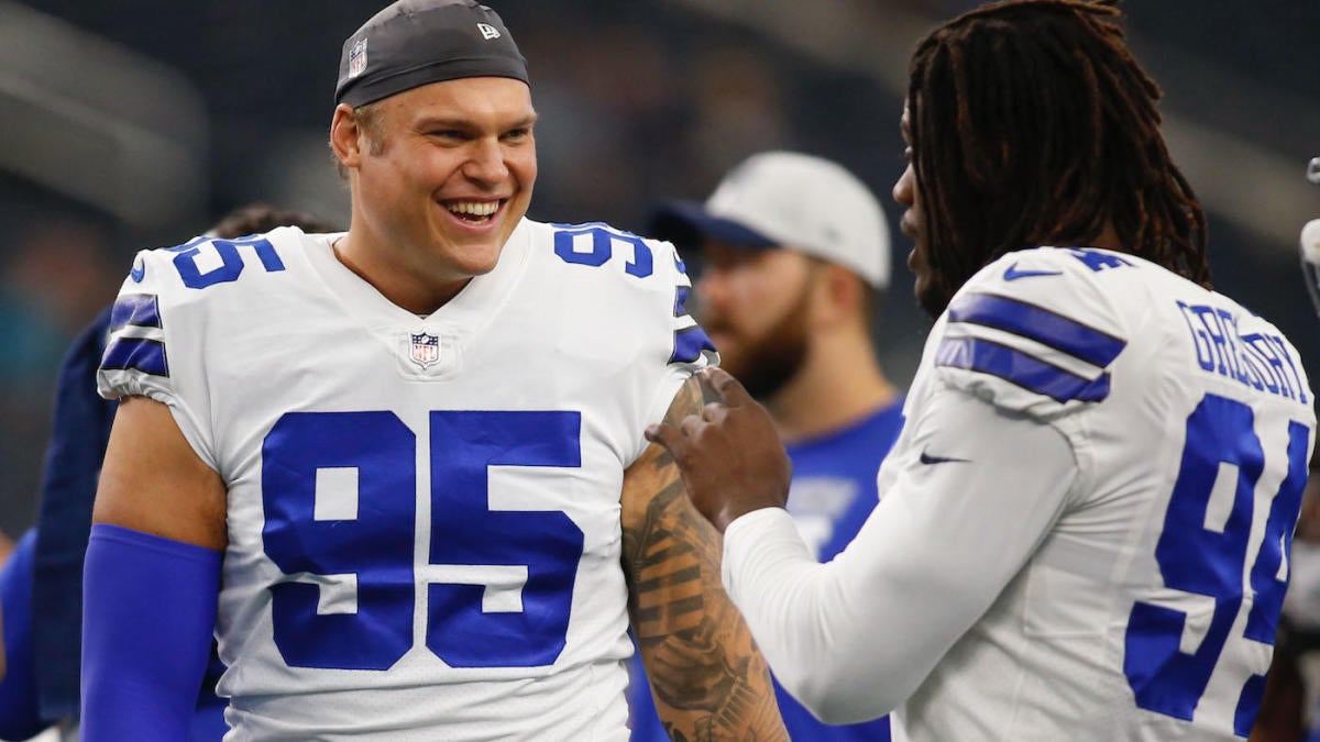 Cowboys DT Brent Urban signs new deal with Baltimore