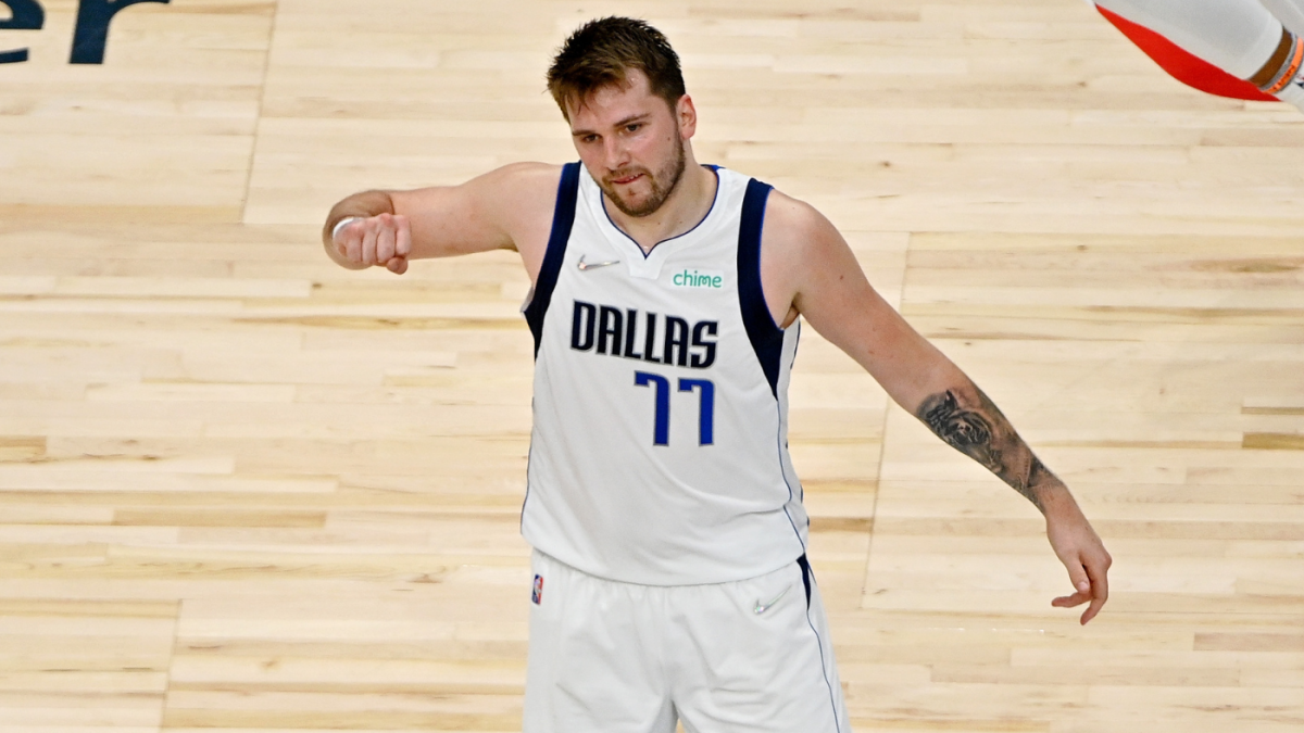 Mavericks-Warriors takeaways: Luka Doncic, Dallas make it rain in Game 4, hold off Golden State to stay alive
