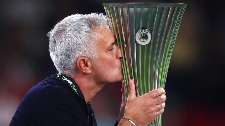 getty-images-as-roma-jose-mourinho.jpg