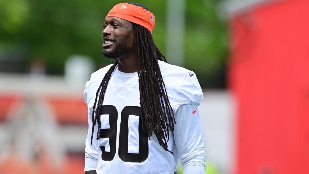 Jadeveon Clowney Cleveland Browns Game-Used #90 Brown Jersey vs. Baltimore  Ravens on December 17 2022